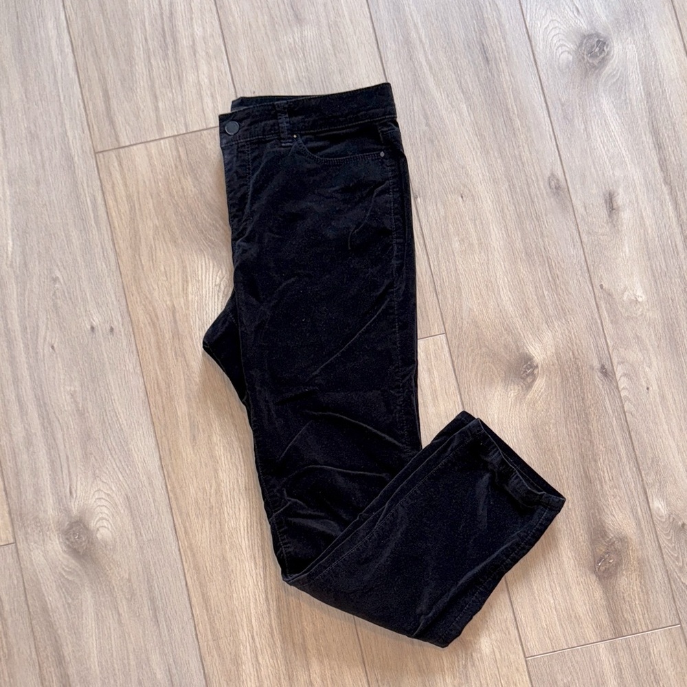 ANN TAYLOR PETITE The Skinny Modern Fit Black Velvet Style Long Pants